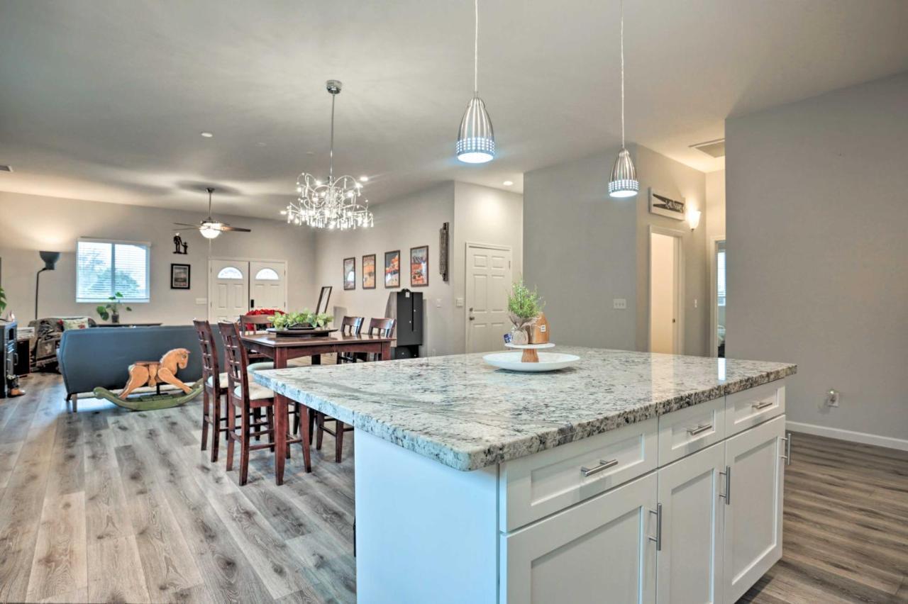 Stunning Clovis Home About 1 Mile To Old Town! Eksteriør bilde